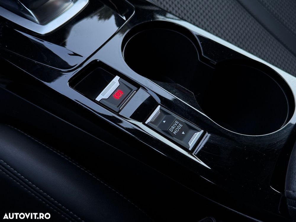 Peugeot 2008 e-2008 GT Line - 21
