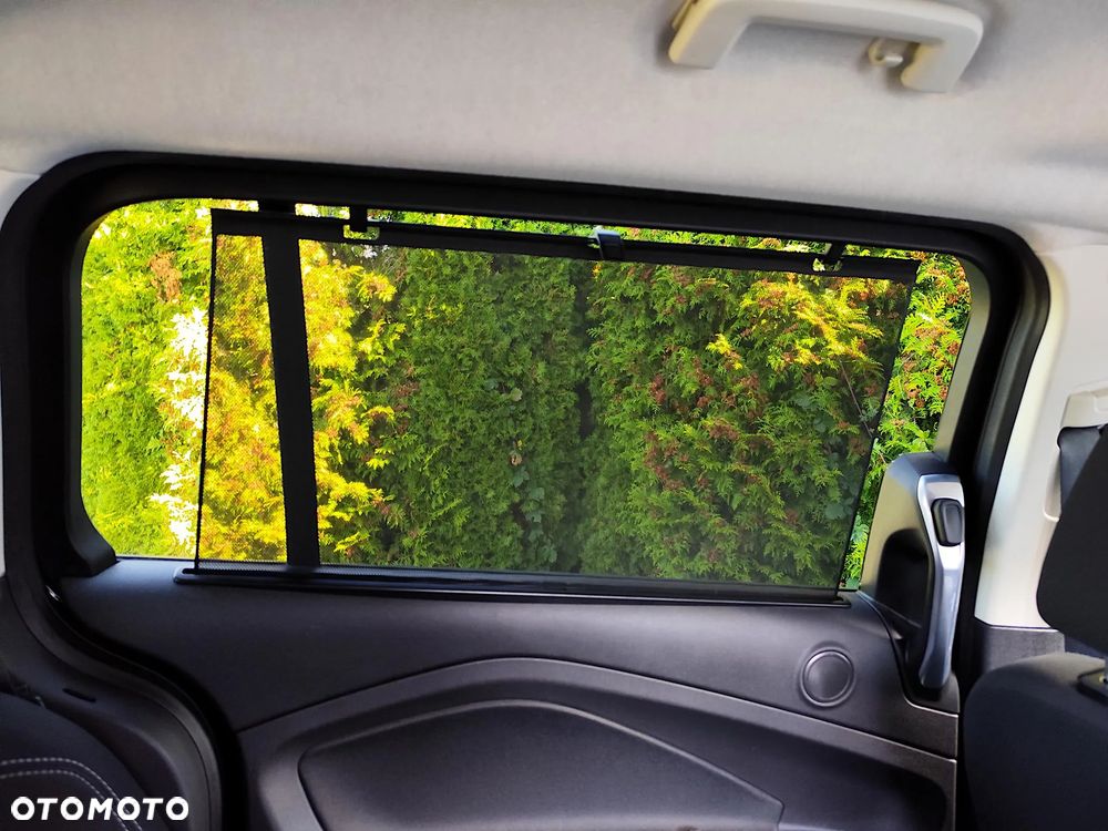 Ford Grand C-MAX - 20