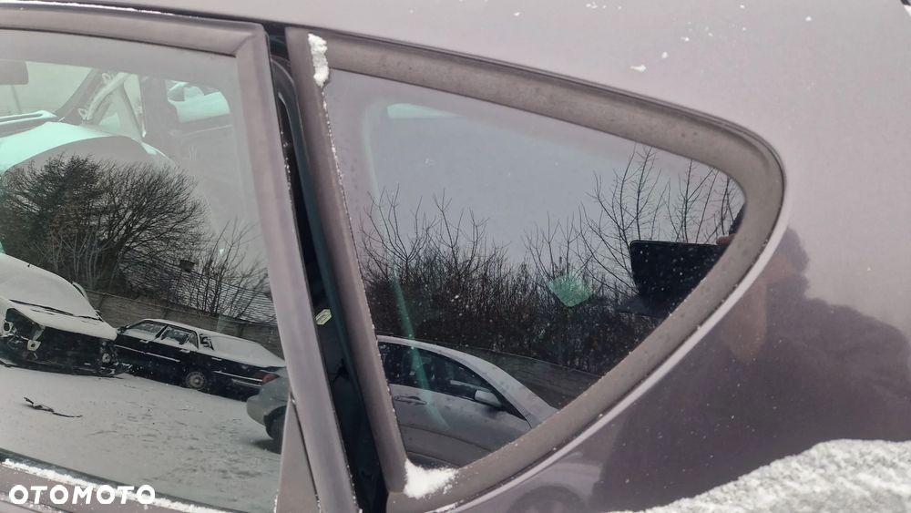 SEAT ALTEA SZYBA KAROSERYJNA LEWY TYŁ - 1