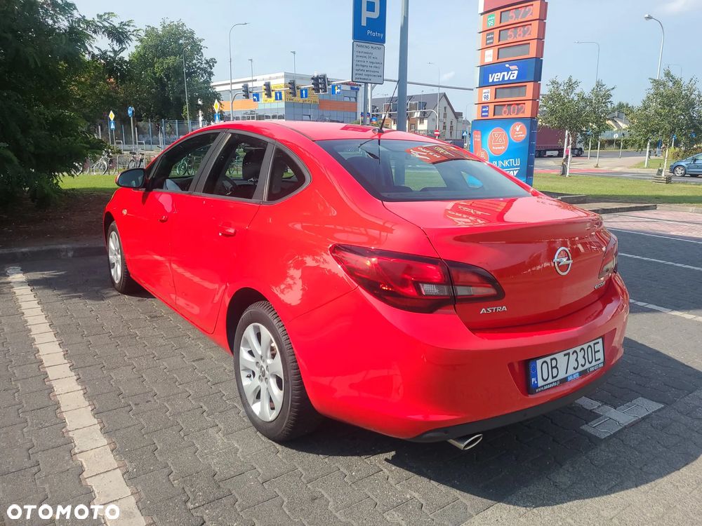 Opel Astra IV 1.4 T Business S&S - 7
