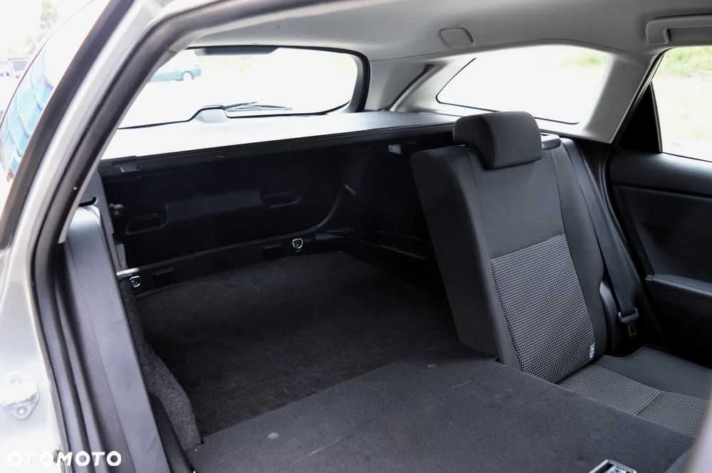 Toyota Auris 1.6 Premium Comfort - 14