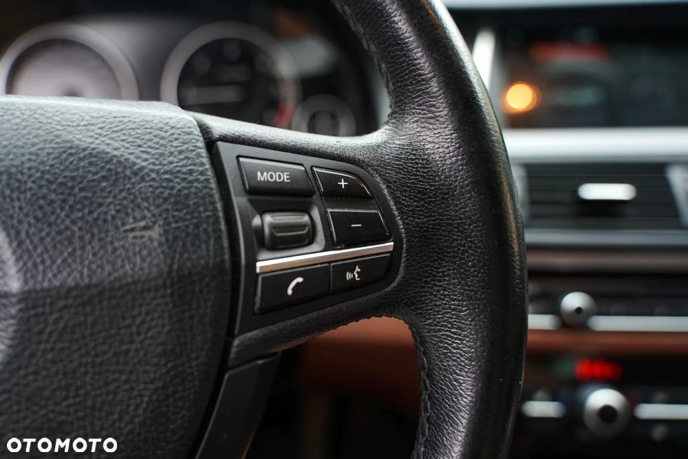 BMW Seria 5 520d - 30