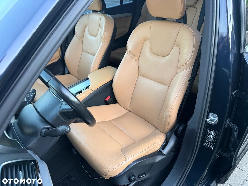 Volvo XC 90 - 13