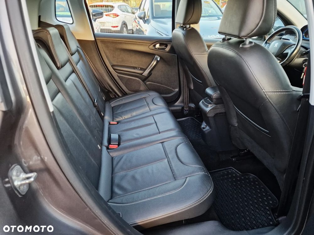 Peugeot 2008 BlueHDi FAP 120 STOP & START Allure - 21