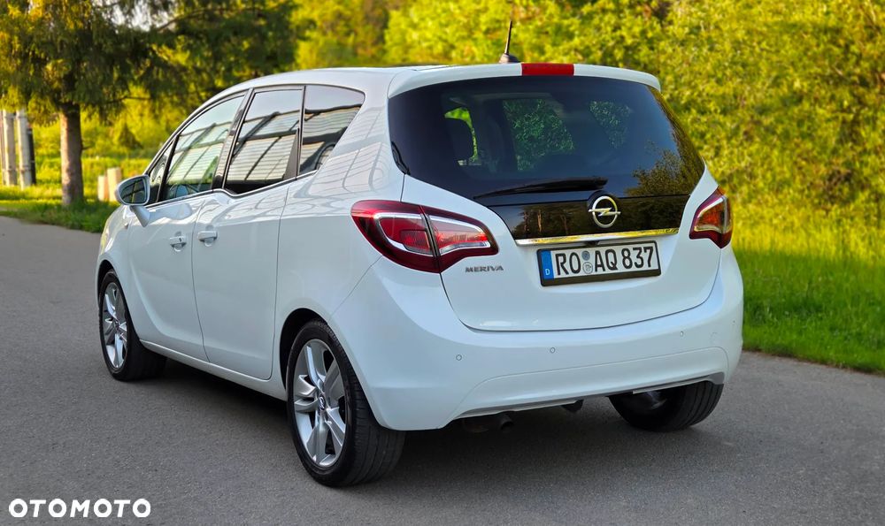 Opel Meriva 1.4 T Essentia S&S - 13