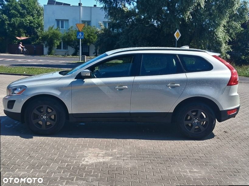 Volvo XC 60 D3 Momentum - 8