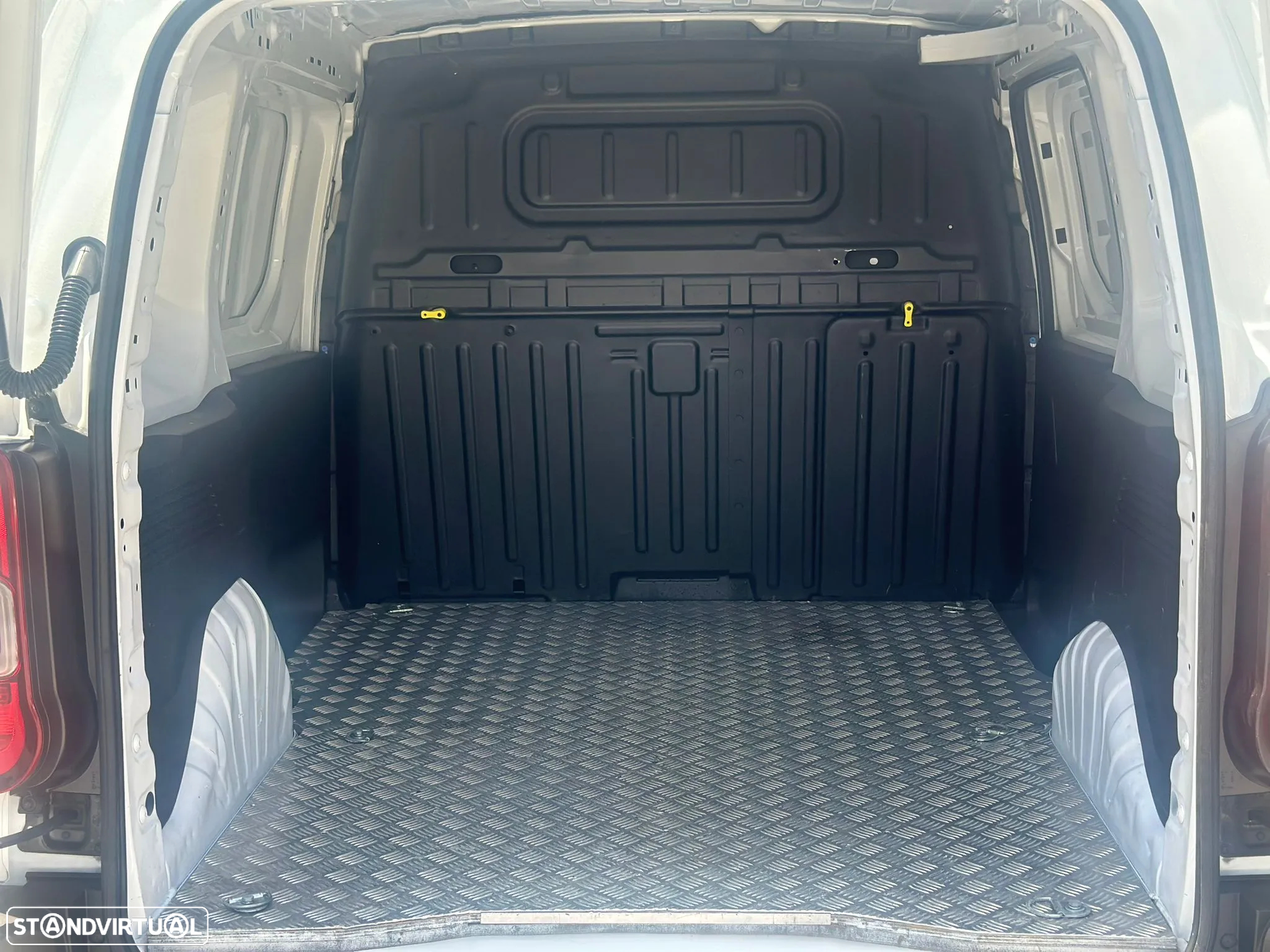 Peugeot Partner - 8