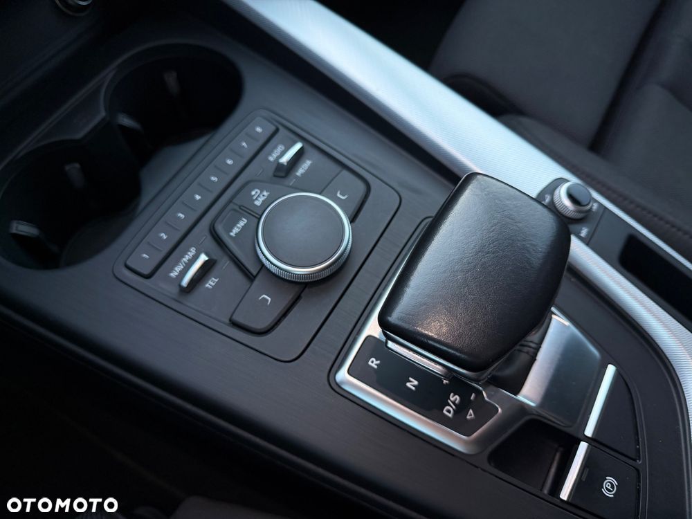 Audi A4 Avant 2.0 TDI S tronic - 15