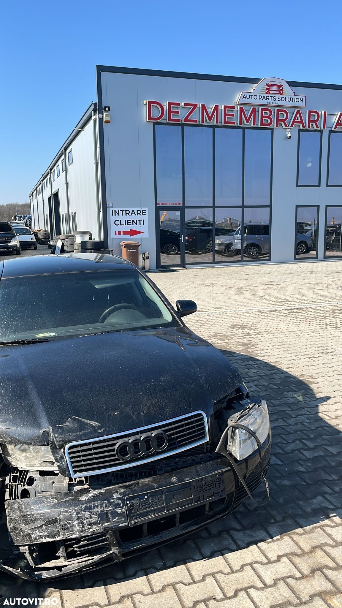 Dezmembram Audi A4 1.9 diesel din 2002 - 1