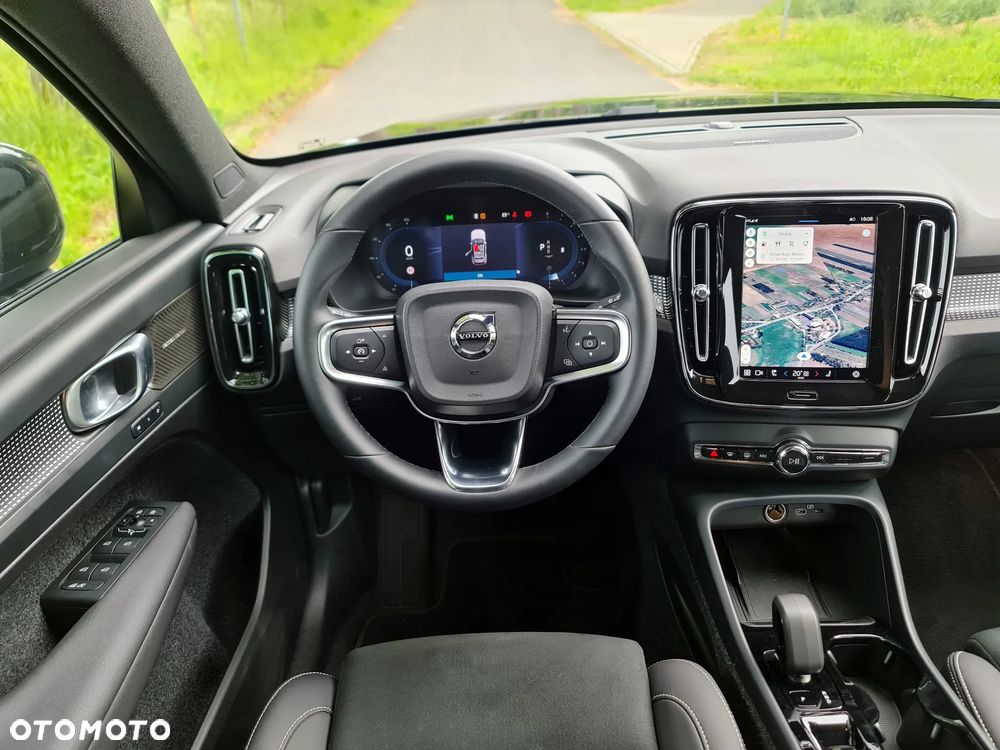 Volvo XC 40 B3 B DKG Ultra Black Edition - 12