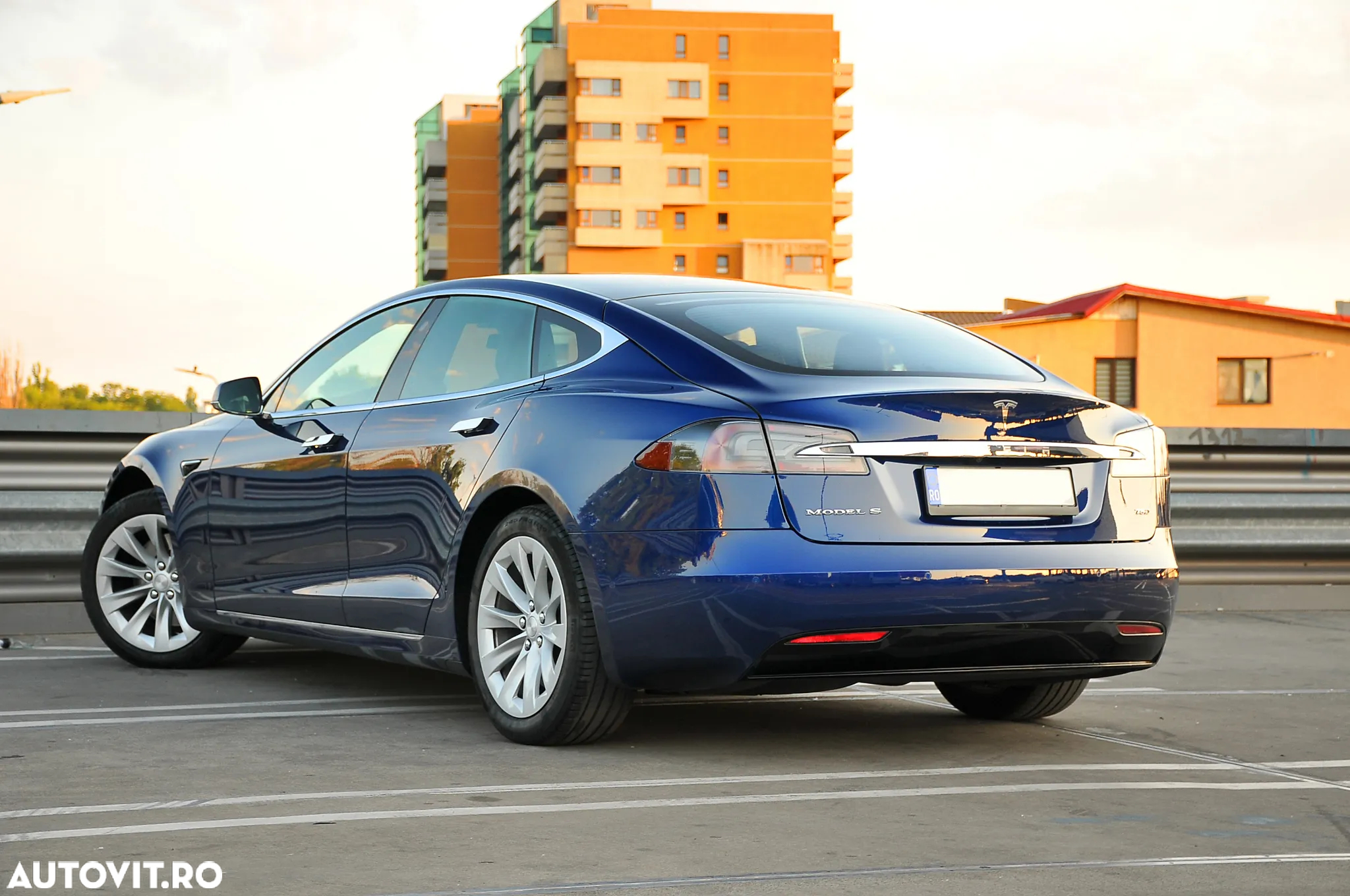 Tesla Model S Standard - 12
