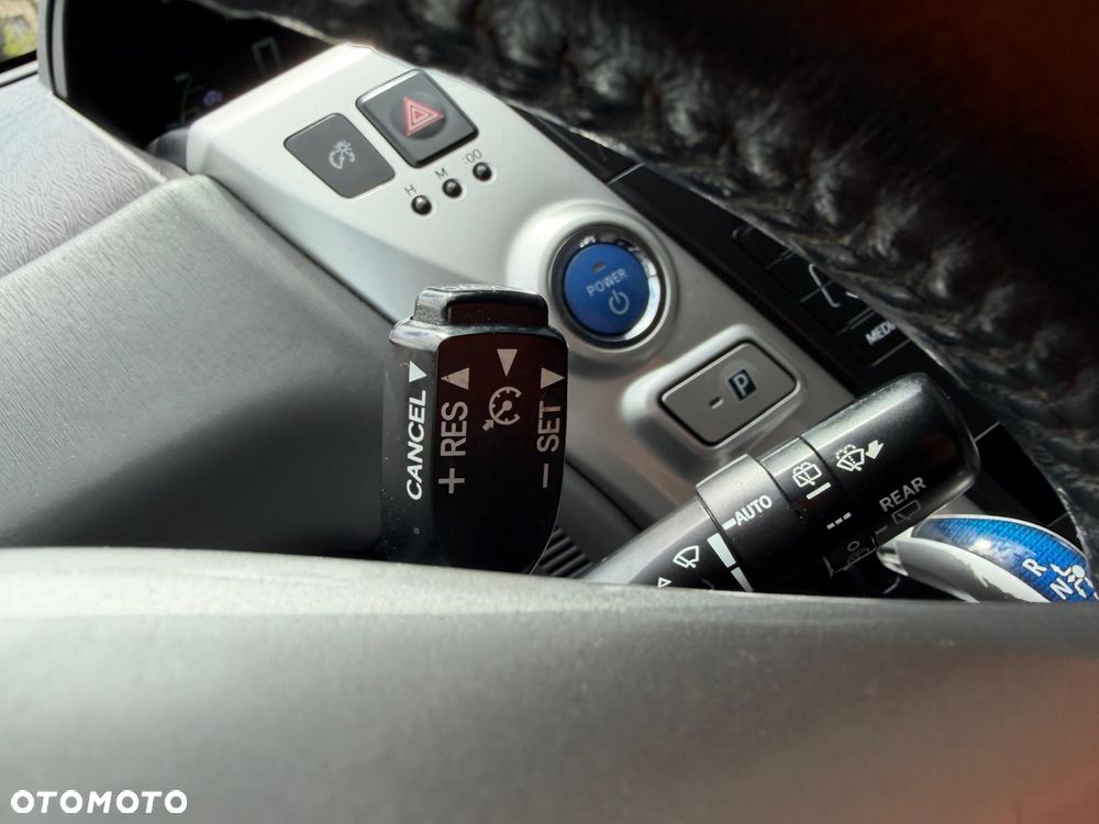Toyota Prius+ (Hybrid) Executive - 27