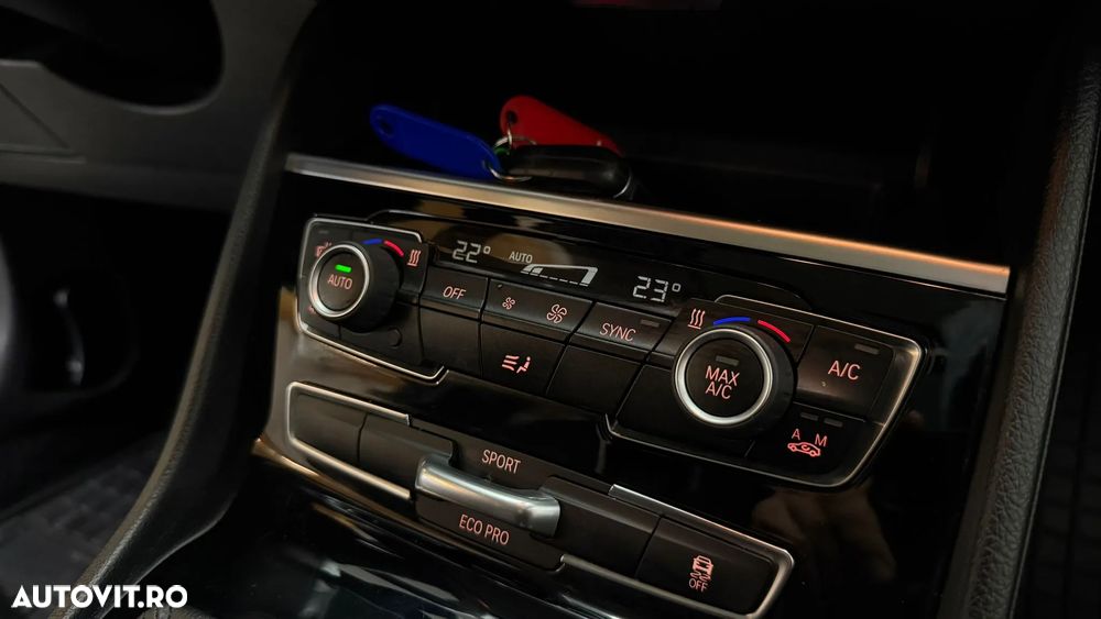 BMW Seria 2 218d - 25