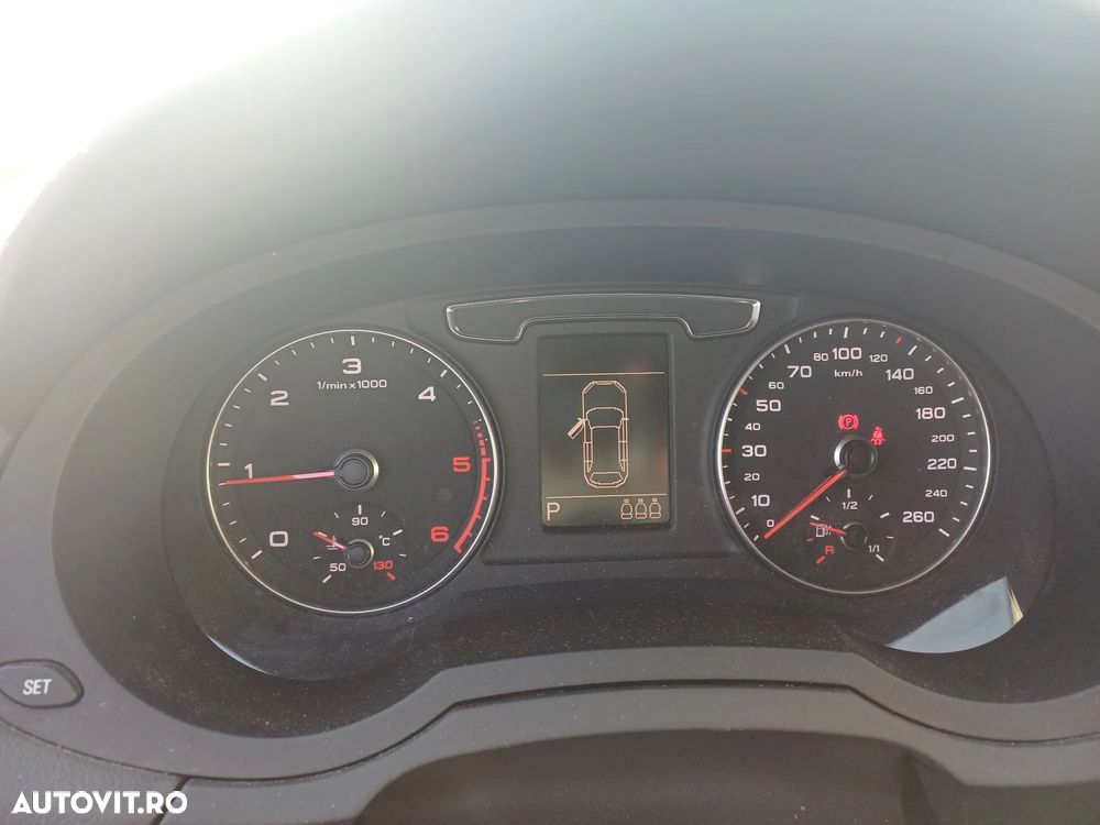 Audi Q3 2.0 TDI Quattro S tronic sport - 6