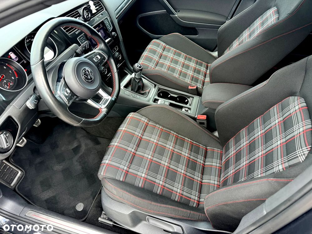 Volkswagen Golf GTI BlueMotion Technology - 14