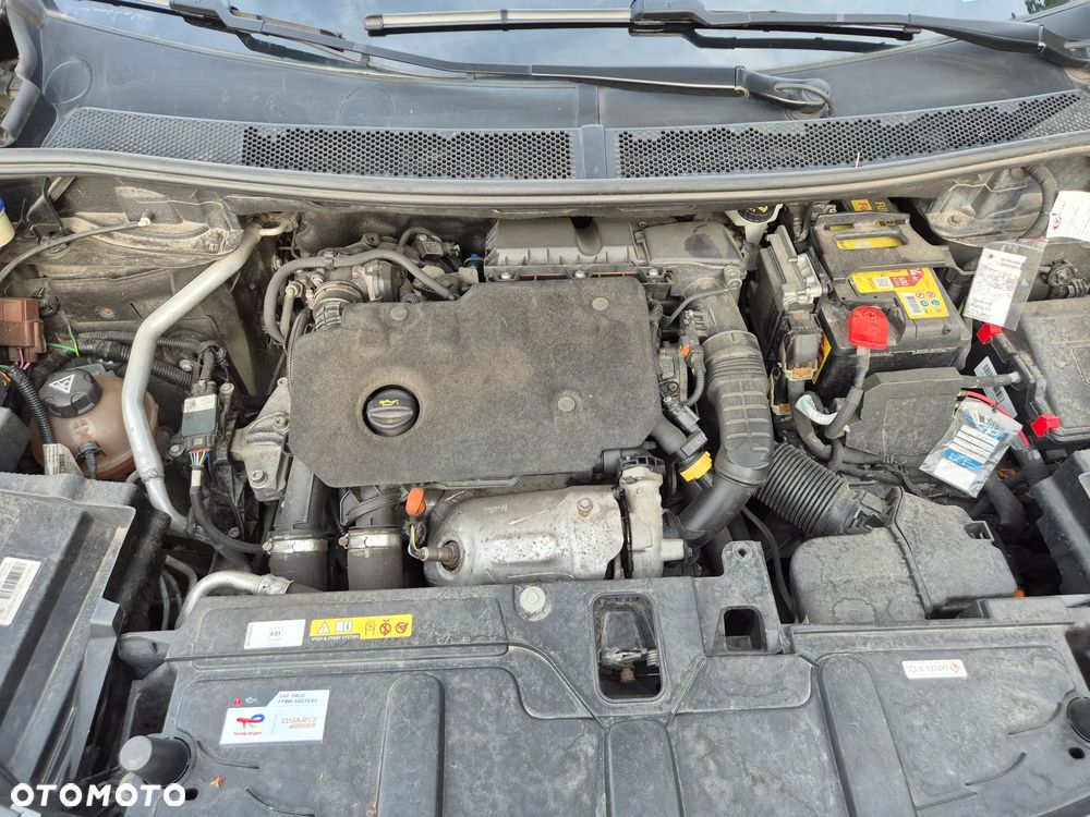 Peugeot 3008 1.5 BlueHDi Allure S&S - 21