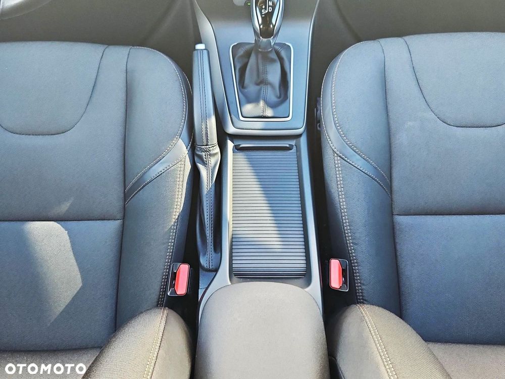 Volvo V40 T3 Drive-E Momentum - 19
