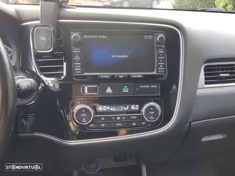 Mitsubishi Outlander 2.0 PHEV Intense Navi - 10