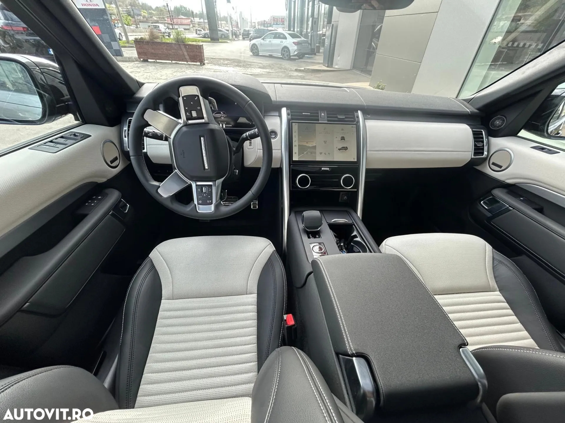 Land Rover Discovery - 3