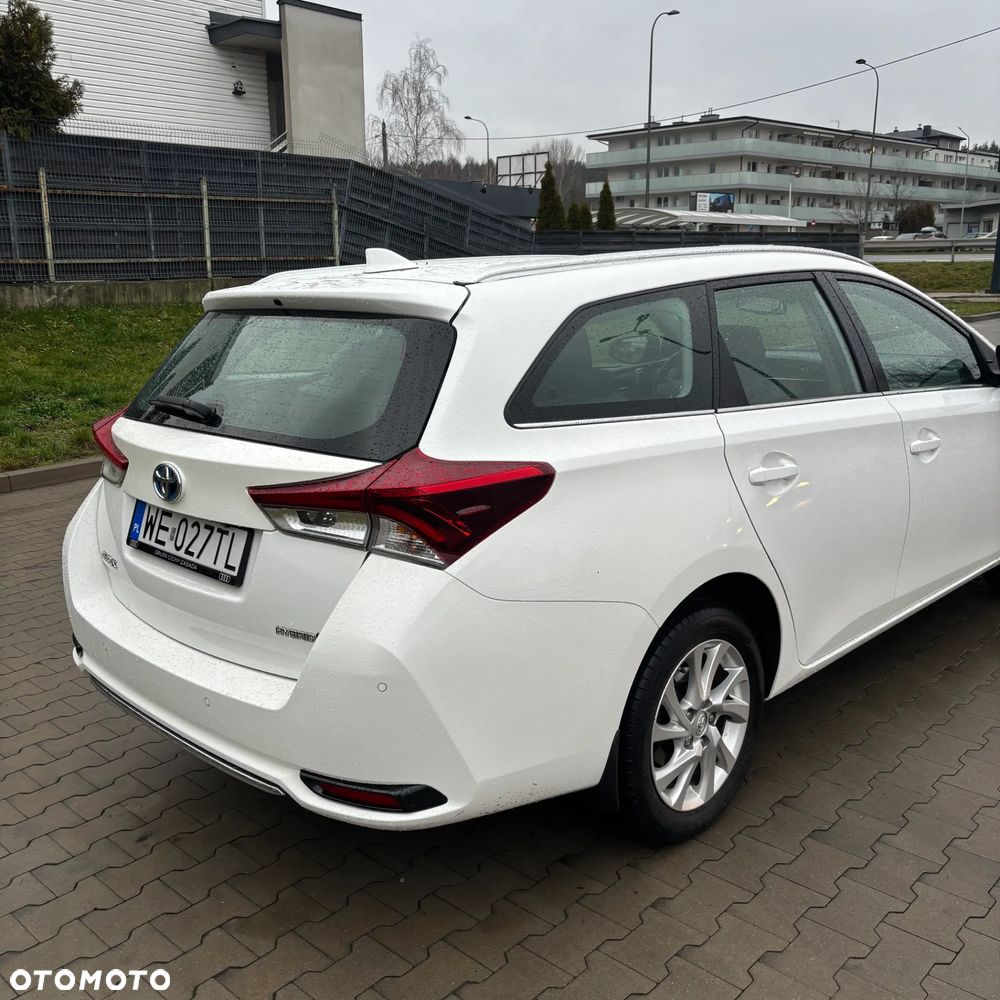 Toyota Auris Hybrid 135 Active - 4
