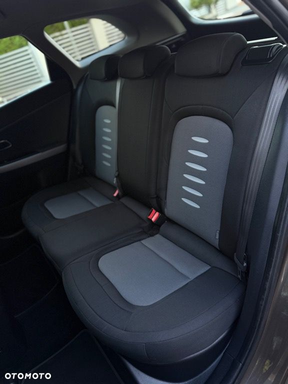 Kia Ceed 1.6 GDI Edition 7 - 8