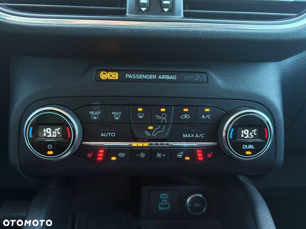 Ford Kuga 2.0 EcoBlue mHEV FWD Titanium X - 29