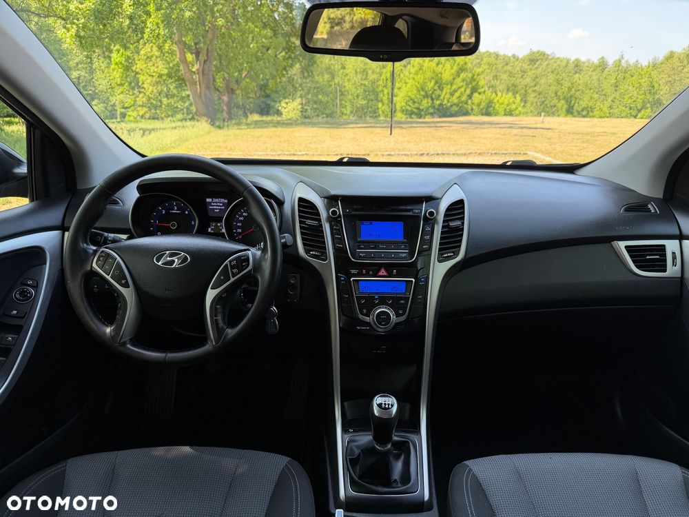 Hyundai i30 blue Kombi 1.6 CRDi Style - 5
