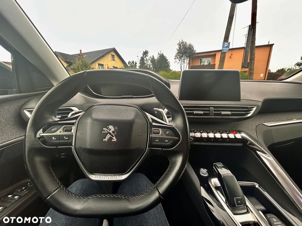 Peugeot 3008 1.2 PureTech Allure S&S EAT6 - 26