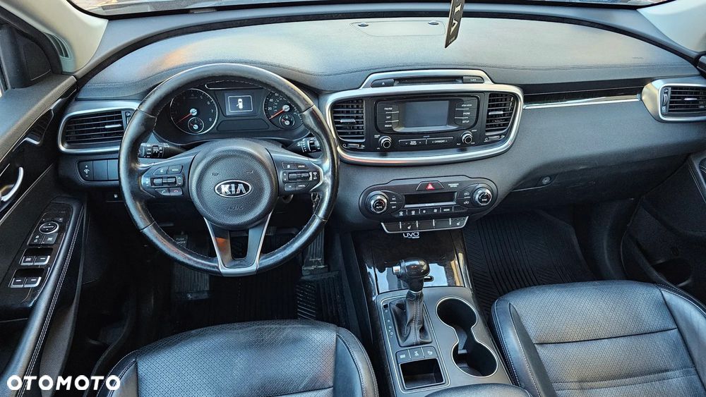 Kia Sorento - 25