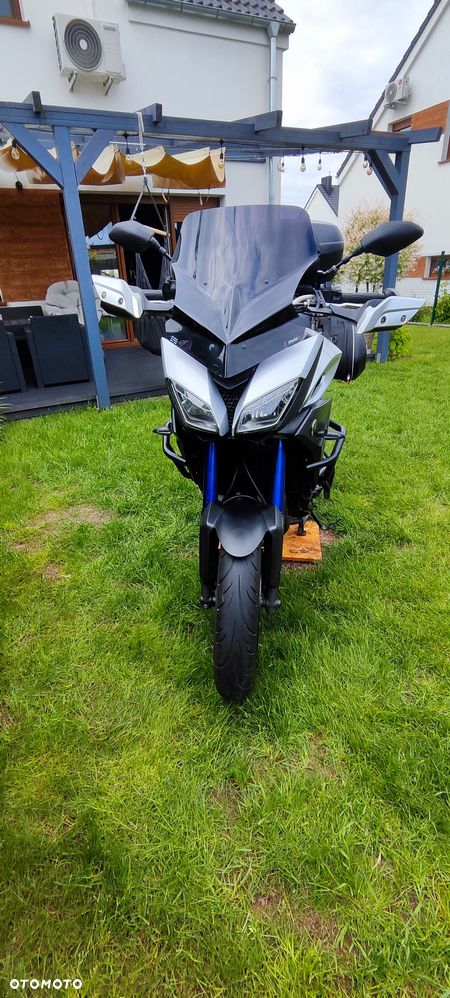 Yamaha MT - 6