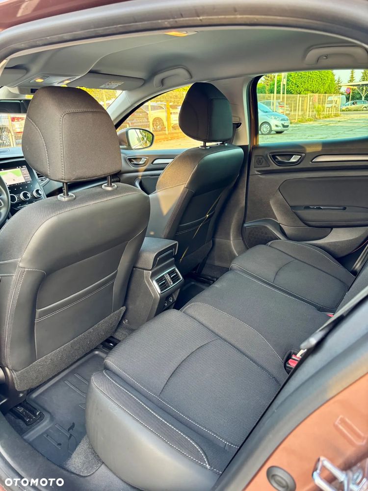 Renault Megane 1.3 TCe FAP Zen - 12
