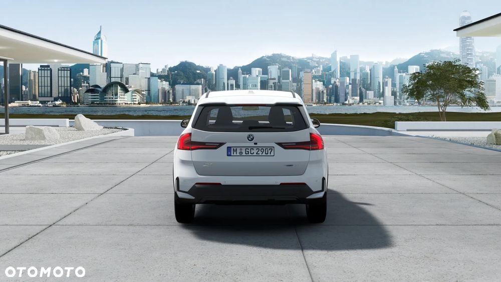 BMW X1 sDrive18i - 10