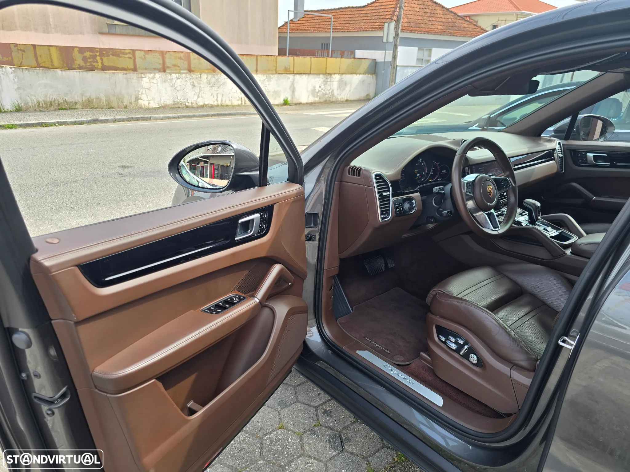 Porsche Cayenne Coupé E-Hybrid - 20