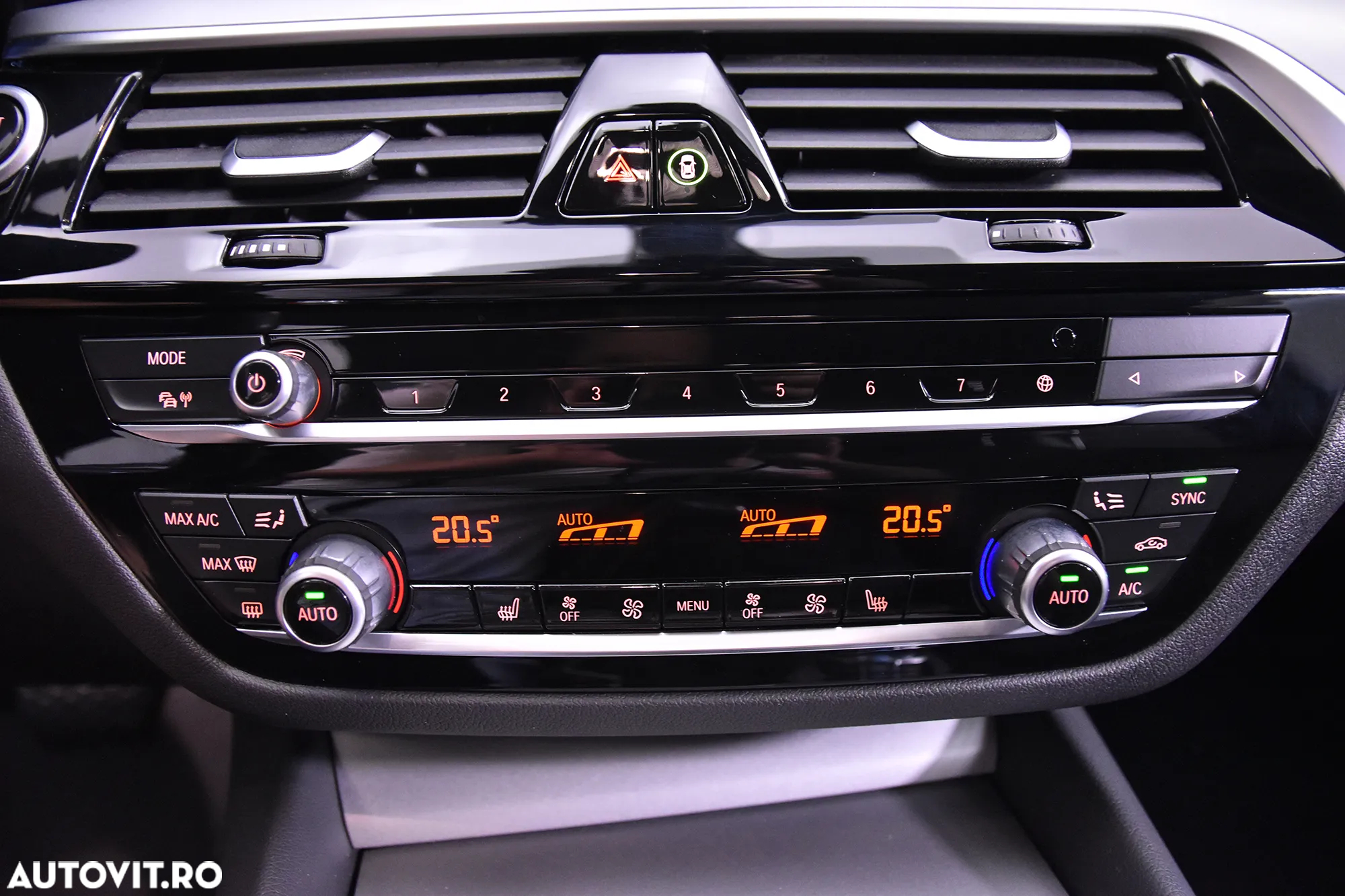 BMW Seria 5 530e xDrive Touring Aut. - 18