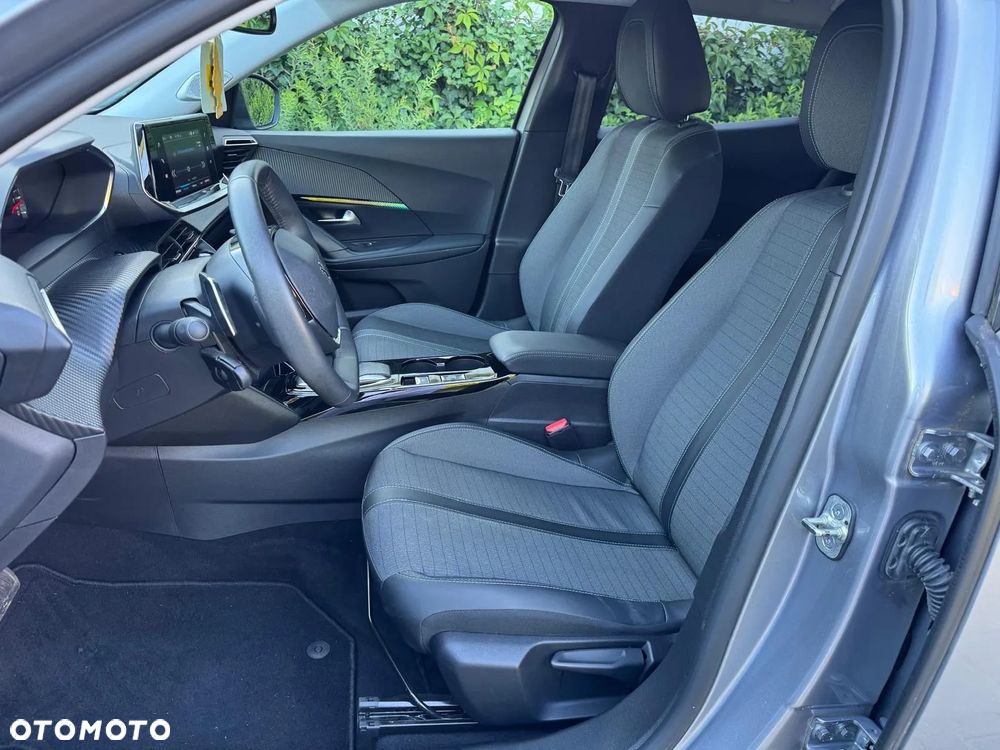 Peugeot 2008 PureTech 130 EAT8 Allure Pack - 18