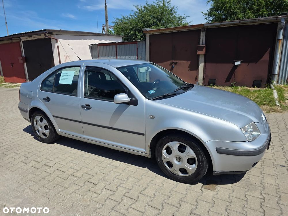 Volkswagen Bora 1.9 TDI Comfortline - 4