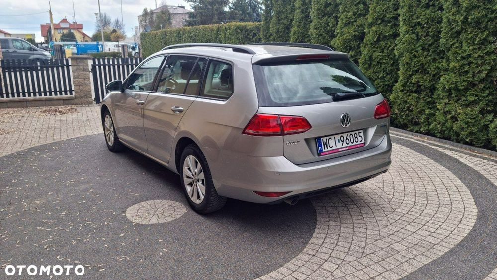 Volkswagen Golf - 4