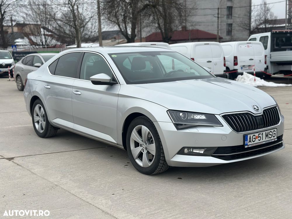 Skoda Superb 2.0 TDI DSG Style - 1
