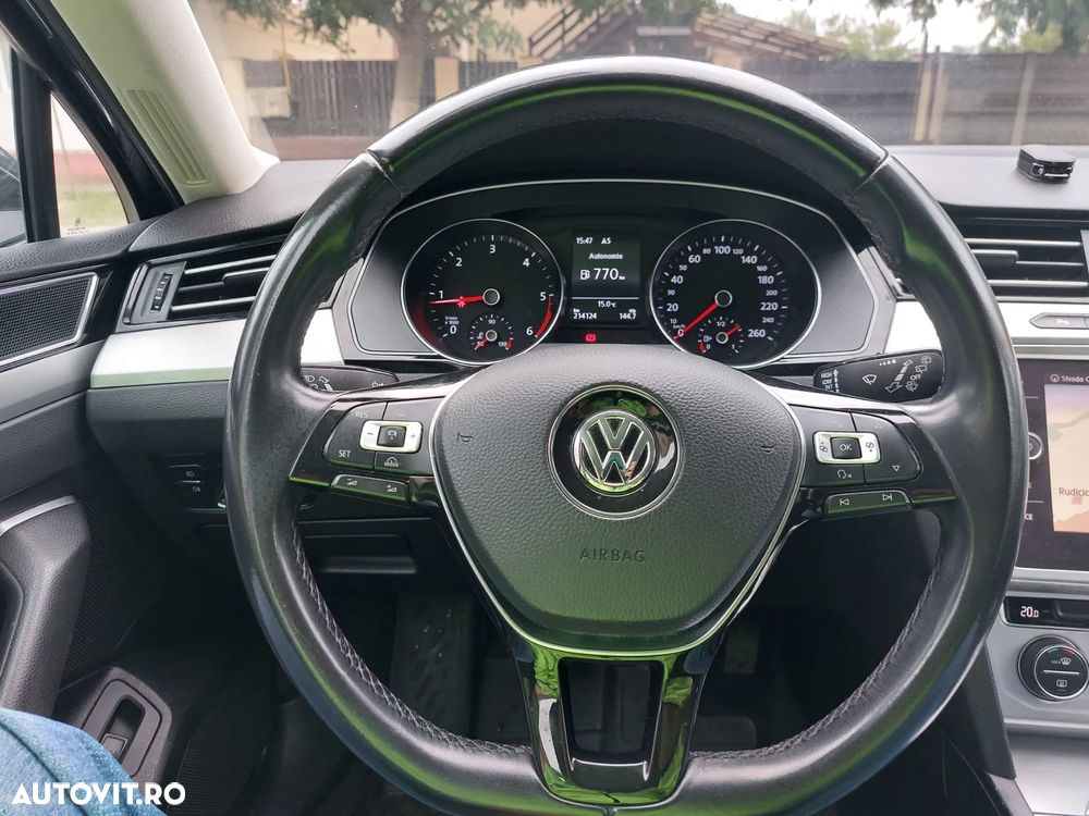 Volkswagen Passat Variant 2.0 TDI (BlueMotion Technology) Comfortline - 9