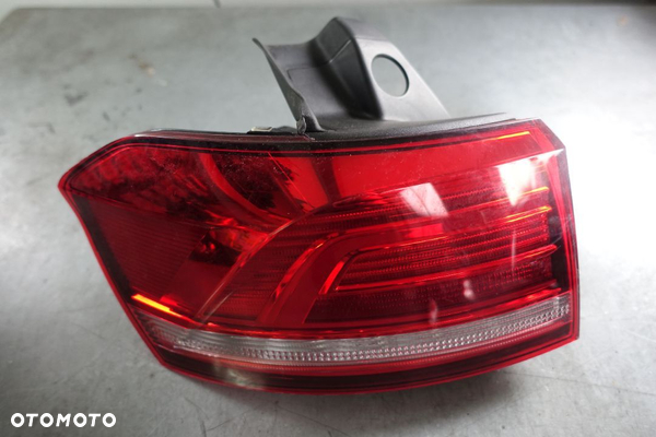 LAMPA LEWY TYŁ PASSAT B8 KOMBI LED