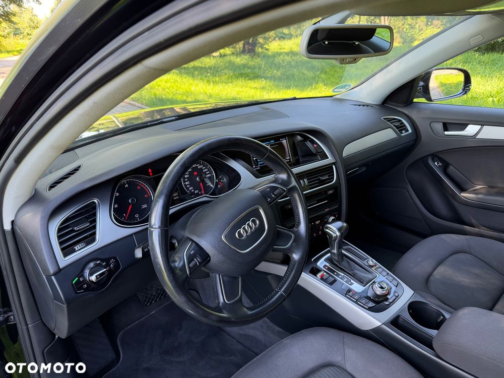 Audi A4 Avant 2.0 TDI DPF clean diesel multitronic S line Sportpaket - 14