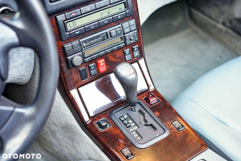 Mercedes-Benz SL - 19