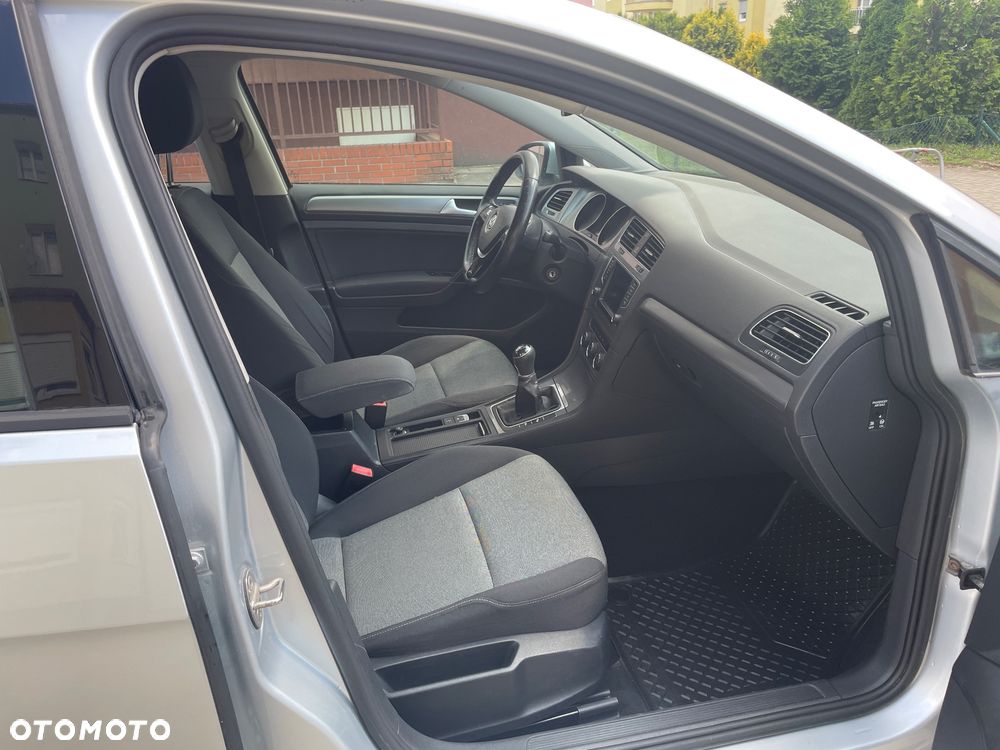 Volkswagen Golf 1.6 TDI BMT Comfortline - 22