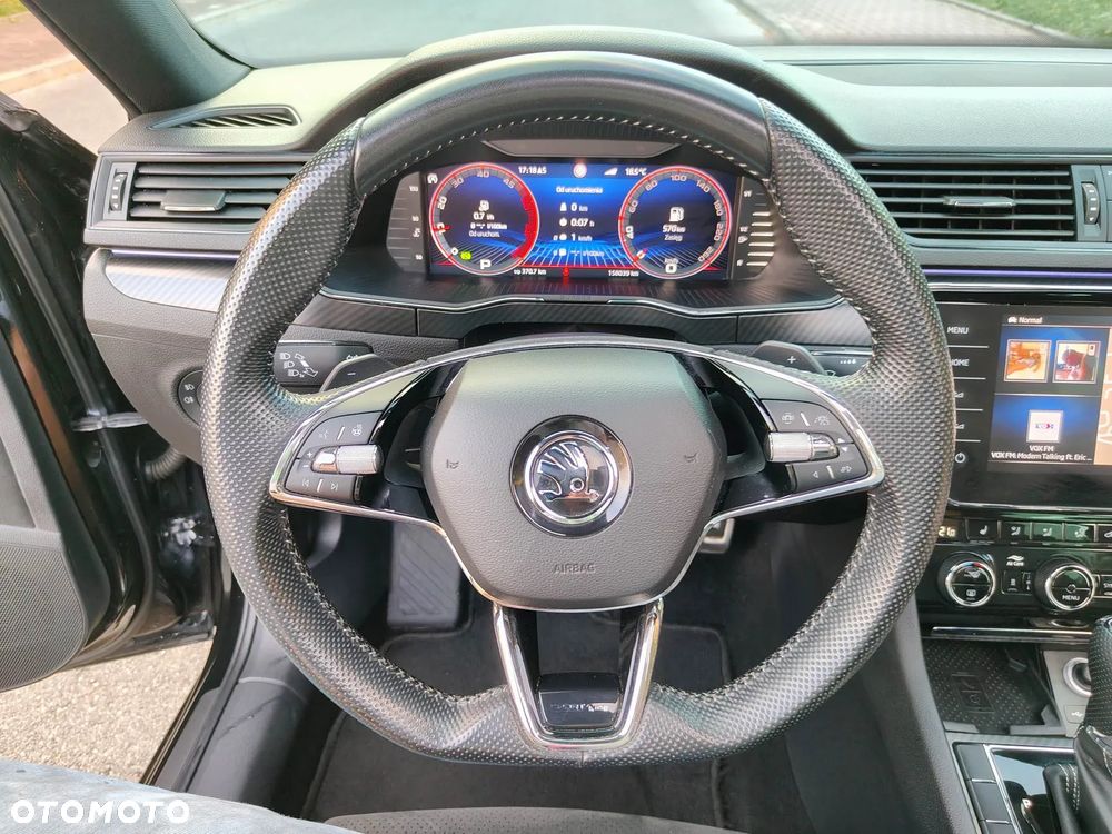 Skoda Superb 2.0 TDI DSG Sportline - 32