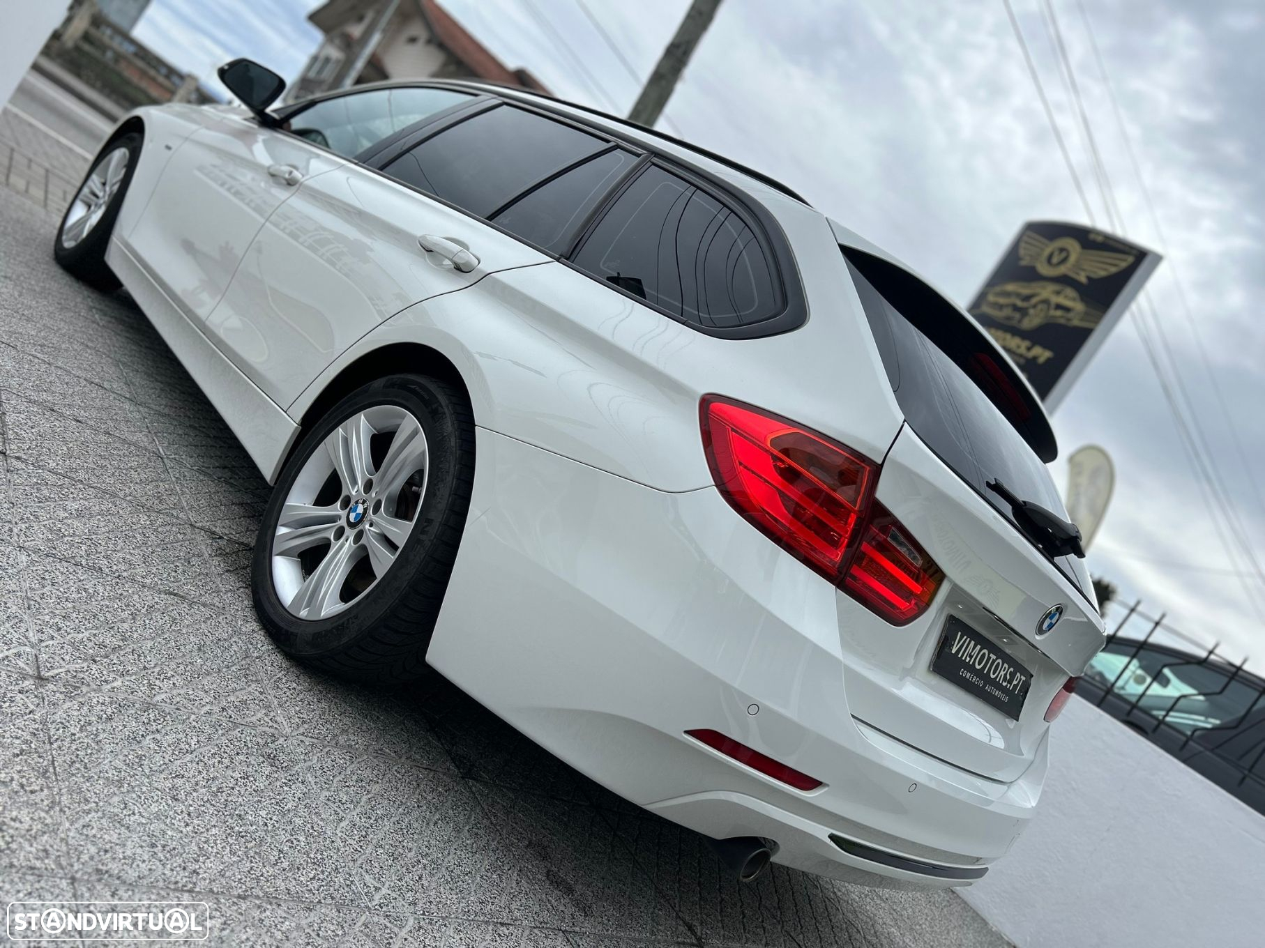 BMW 318 d Touring Line Sport - 11