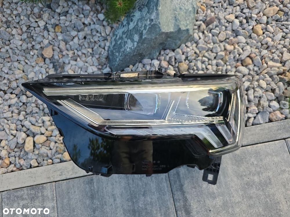 AUDI Q3 83A Lampa lewa przód Full Led Matrix HD 83A941035 Chrom 2023 - 6