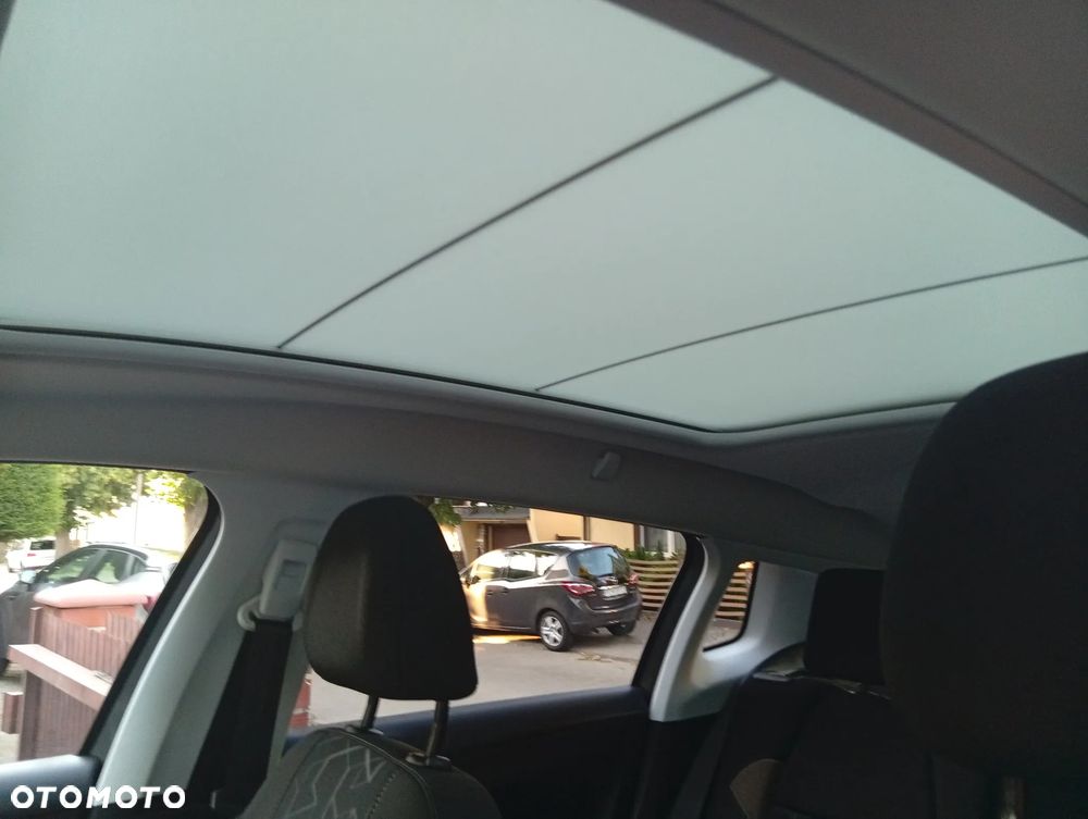 Peugeot 2008 1.2 Pure Tech Active S&S - 11