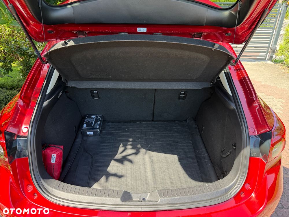 Mazda 3 SKYACTIV-G 120 NAKAMA - 29