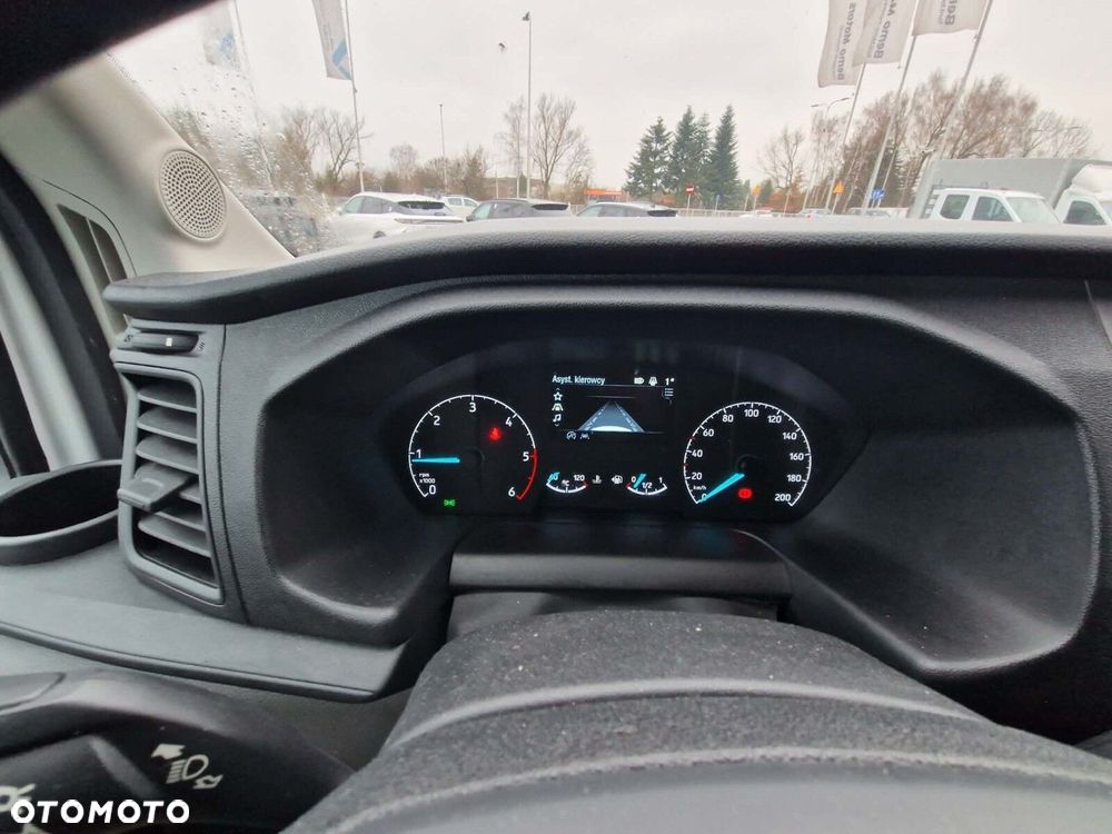 Ford transit Trend - 12