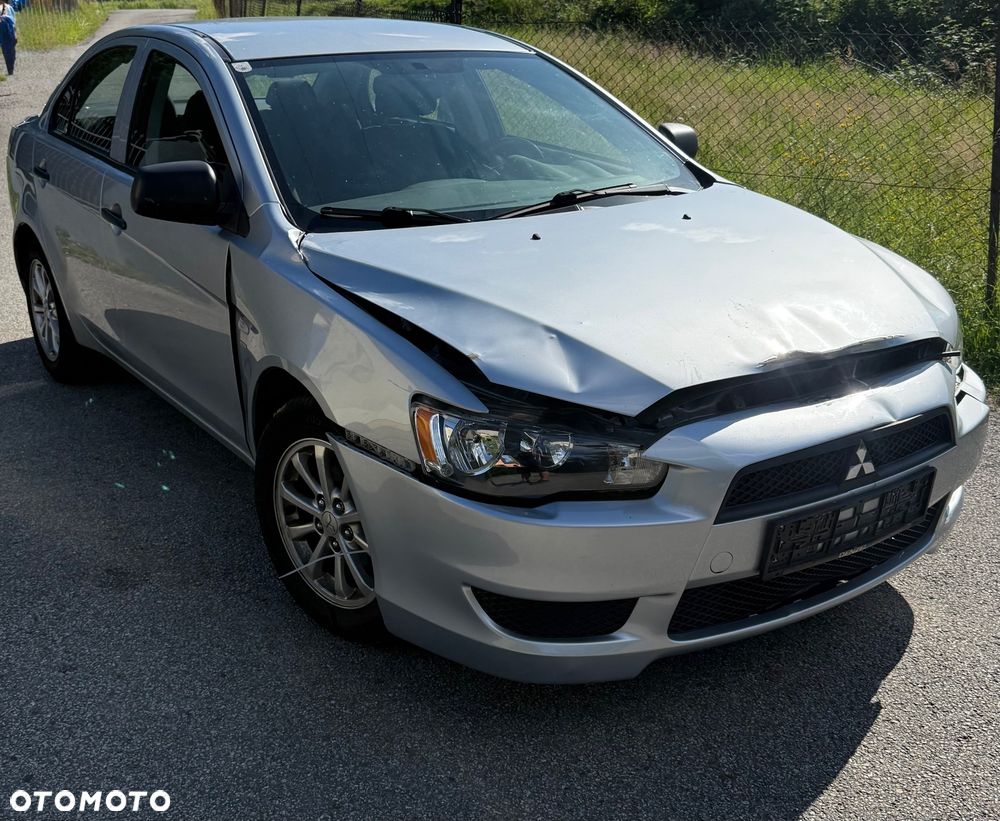 Mitsubishi Lancer - 1